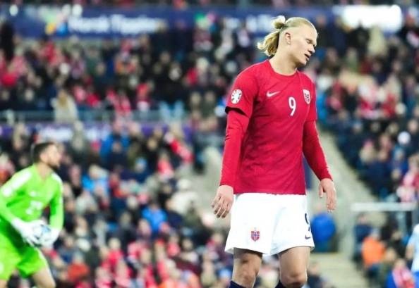 欧洲杯选手爆冷获胜,专家预测失准 欧洲杯选手爆冷获胜,专家预测失准