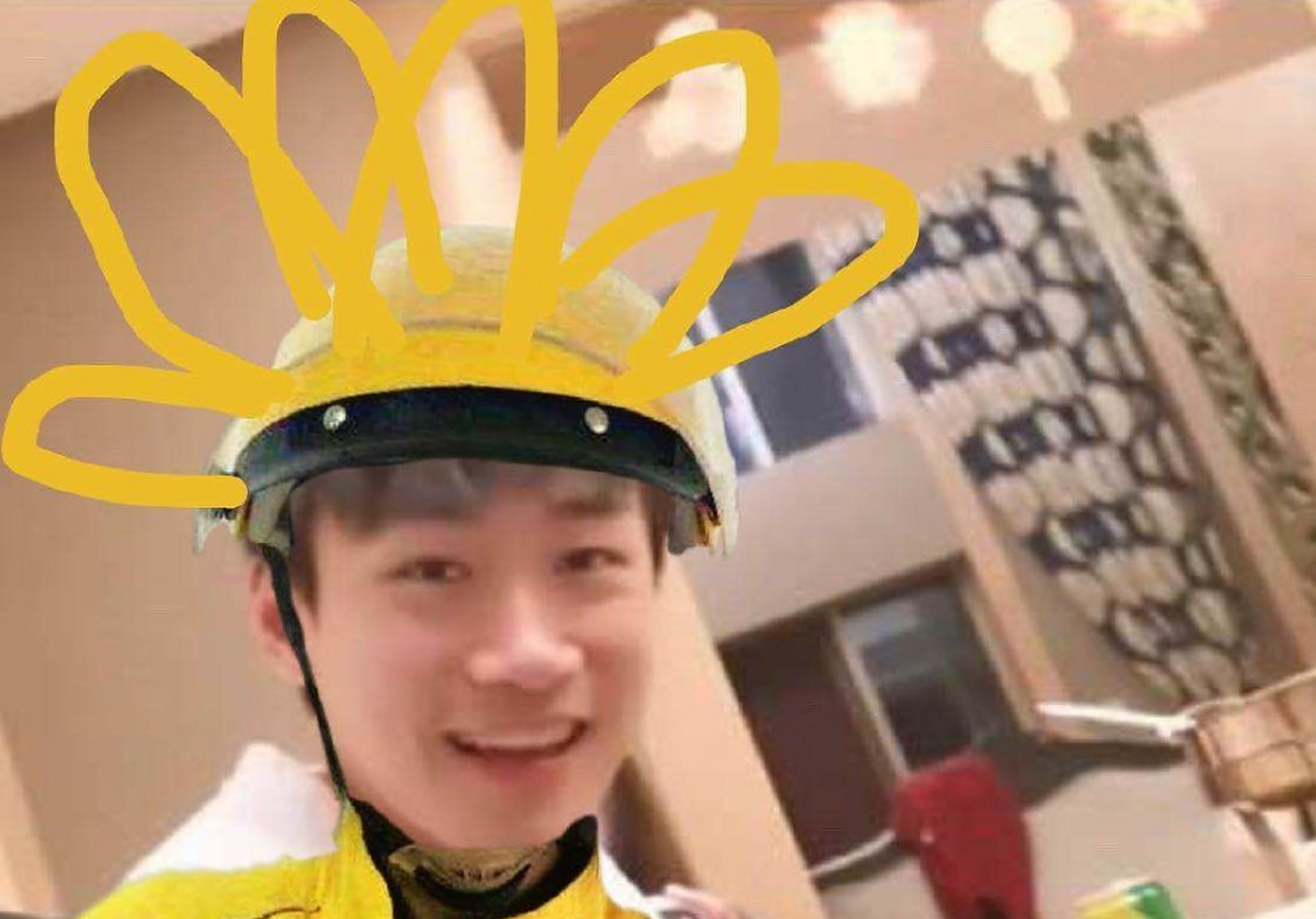 包含绝地求生赛后采访曝光，内幕引发热议的词条