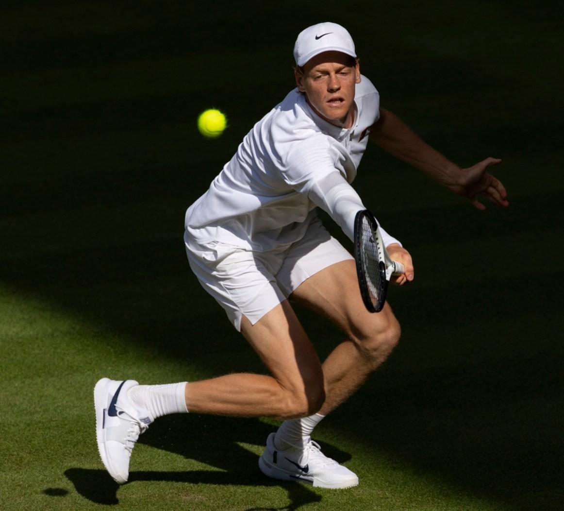 温网完胜澳网，辛纳扛起全队