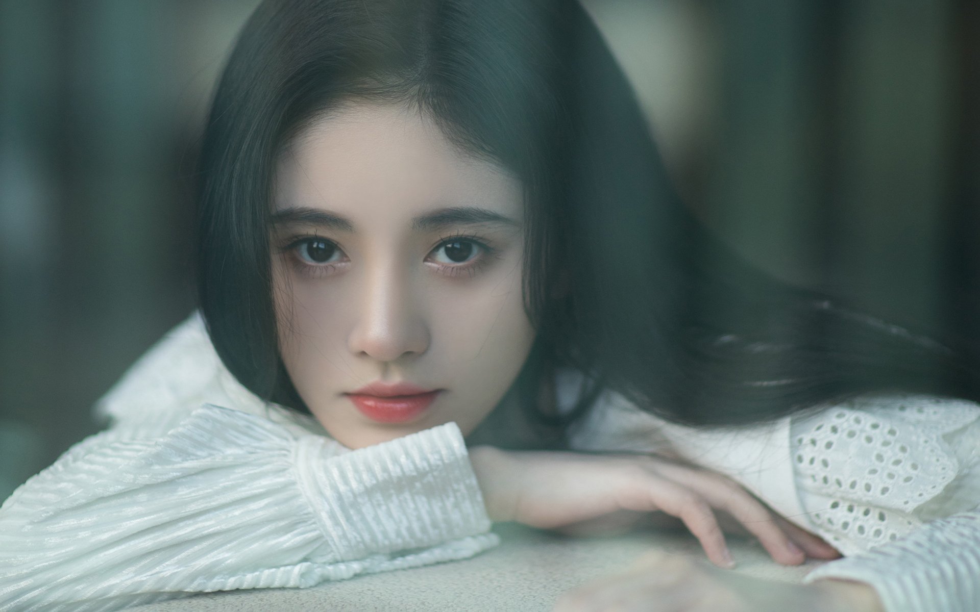 哈利伯顿爆发引领开拓者，全面压制公牛获关键胜利