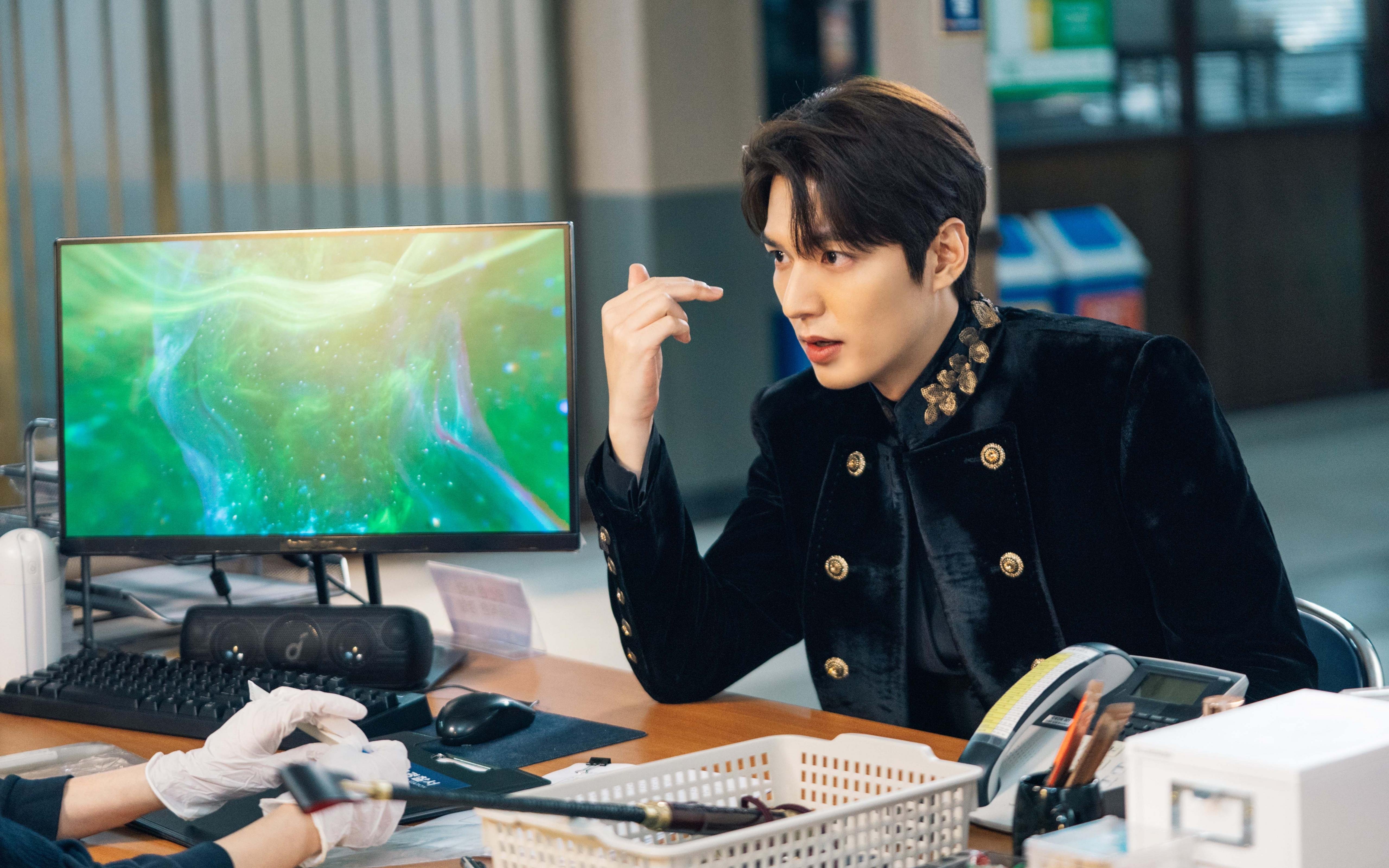 蛰伏雄鹰展开冠军之翼,加克波率领波兰爆冷击溃加拿大