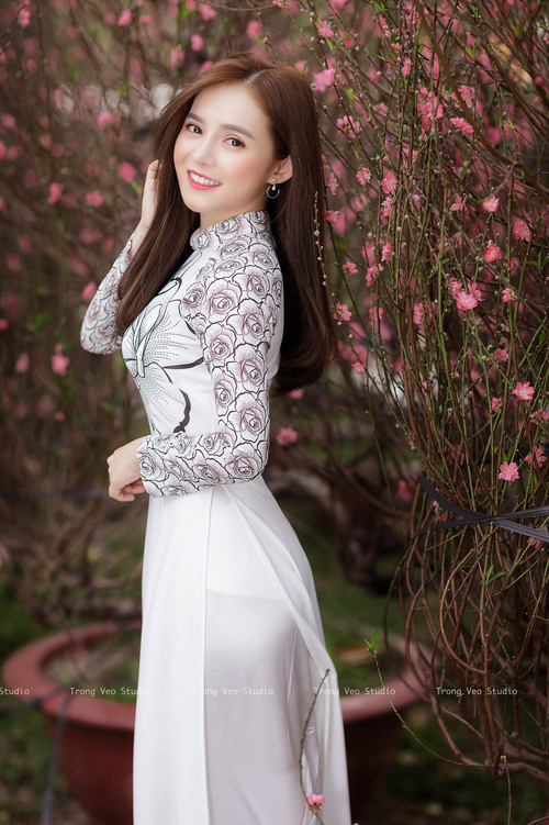 北卡罗来纳的弯道上，伦纳德接管了方向盘