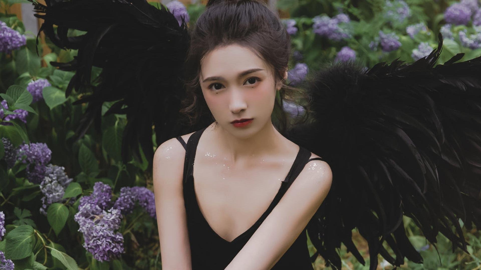 布克绝杀爵士！尼克斯险胜锁定胜局，关键先生一锤定音